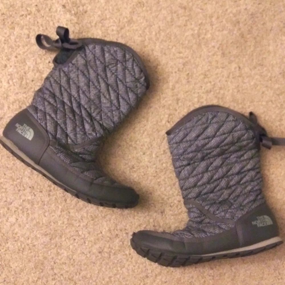 Snow Boots
